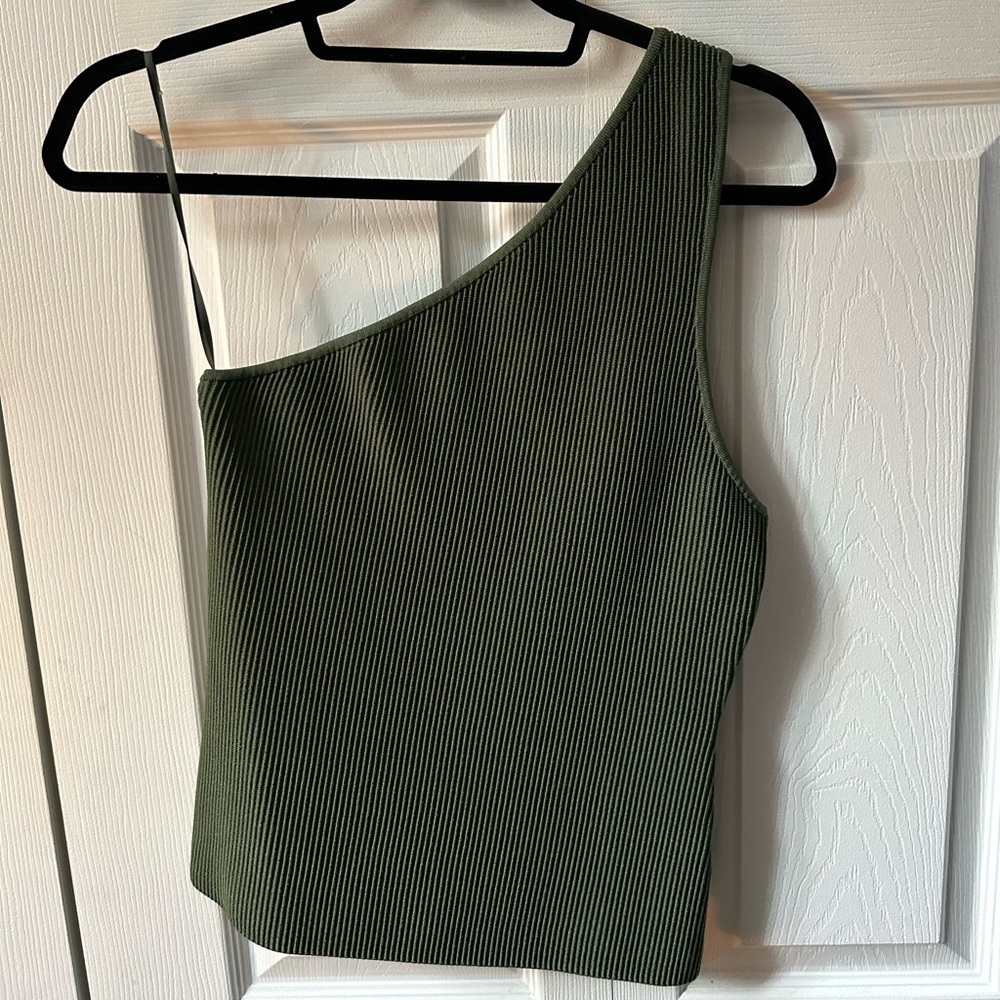 Aritzia/Babaton Seven Sculpt Knit Top